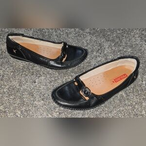 The Pikolinos Prygos Leather Laceless Oxford Comfort Shoes in women's size 6